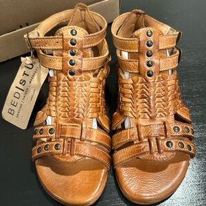 women’s bed stu shoes